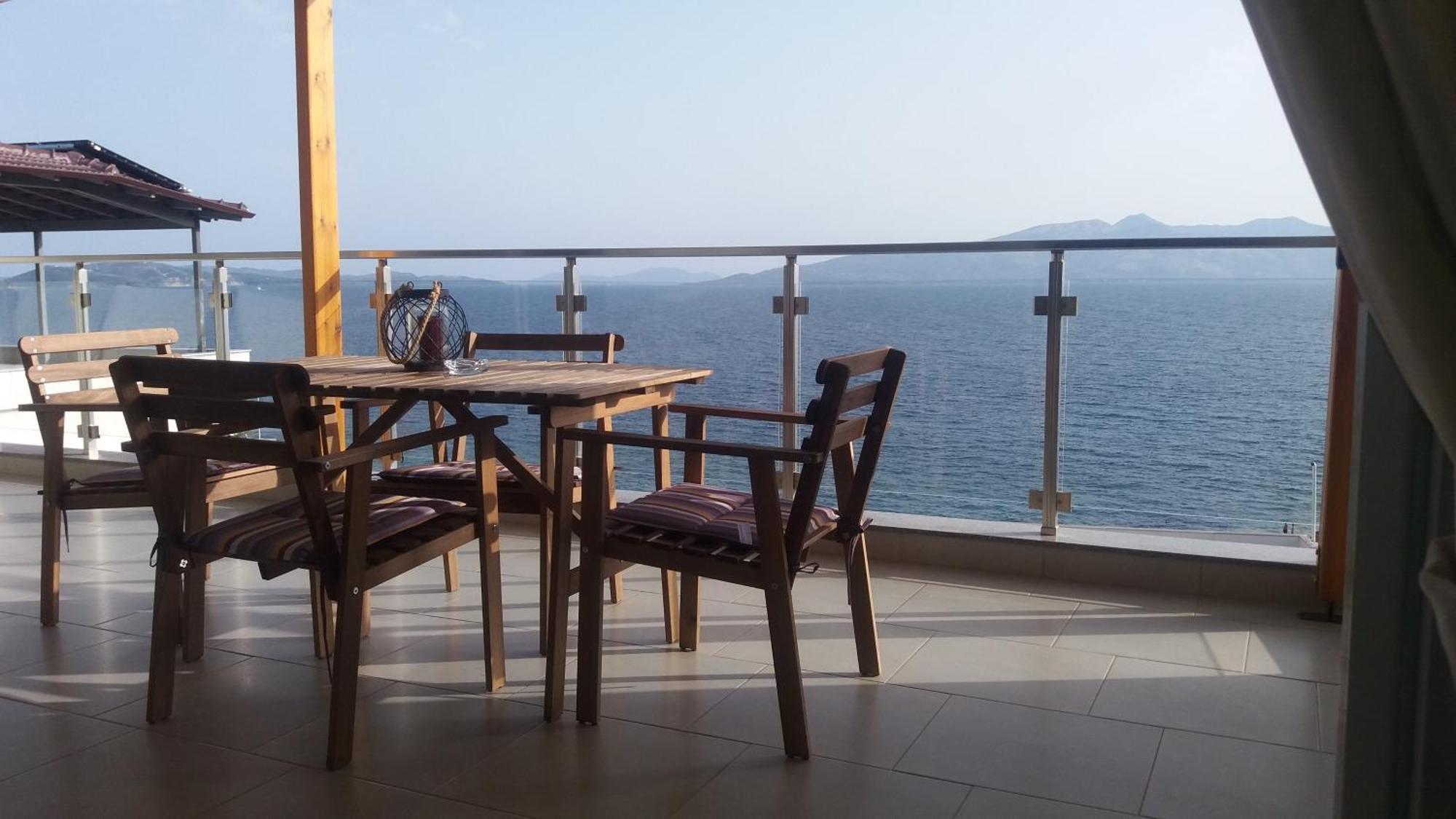 Anna Apartments Sarandë Esterno foto