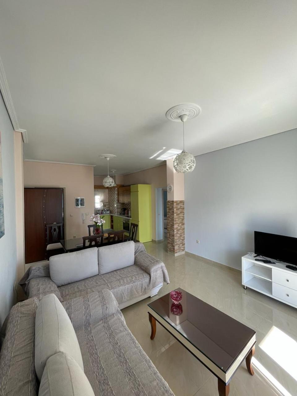 Anna Apartments Sarandë Esterno foto