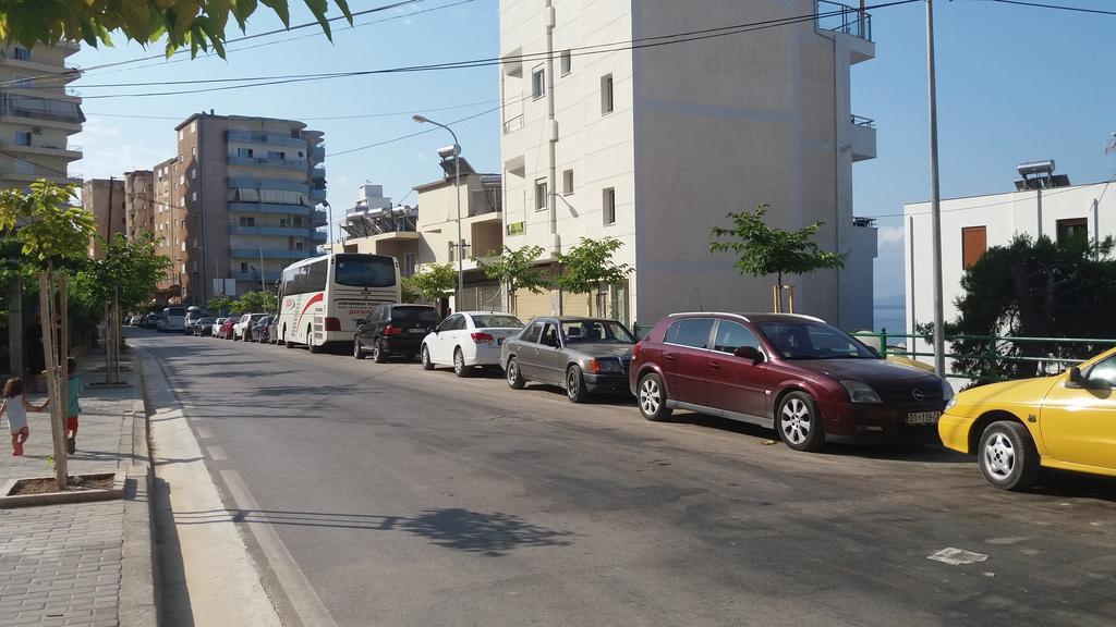 Anna Apartments Sarandë Esterno foto