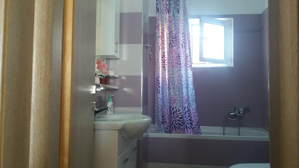 Anna Apartments Sarandë Esterno foto