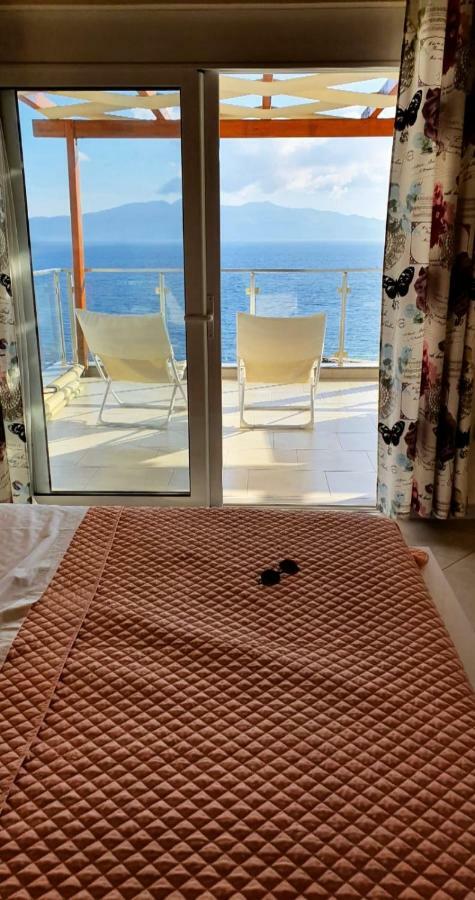 Anna Apartments Sarandë Esterno foto
